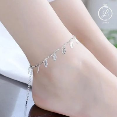 Có nên đeo lắc chân không?