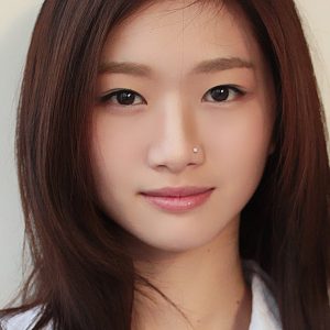 khuyên xỏ mũi bạc